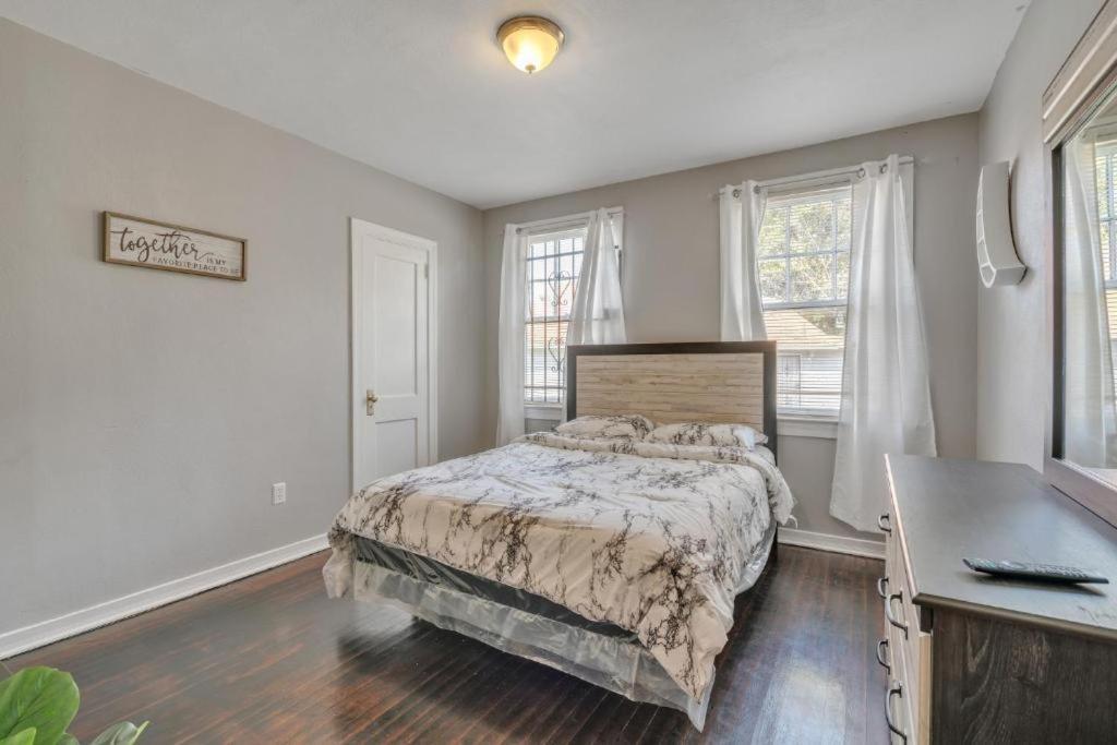 Comfy Pet Friendly Home In Jacksonville Mins To Downtown'S Bagian luar foto